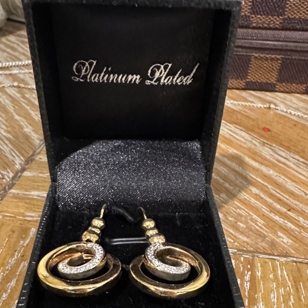 Gold coast drop earrings
